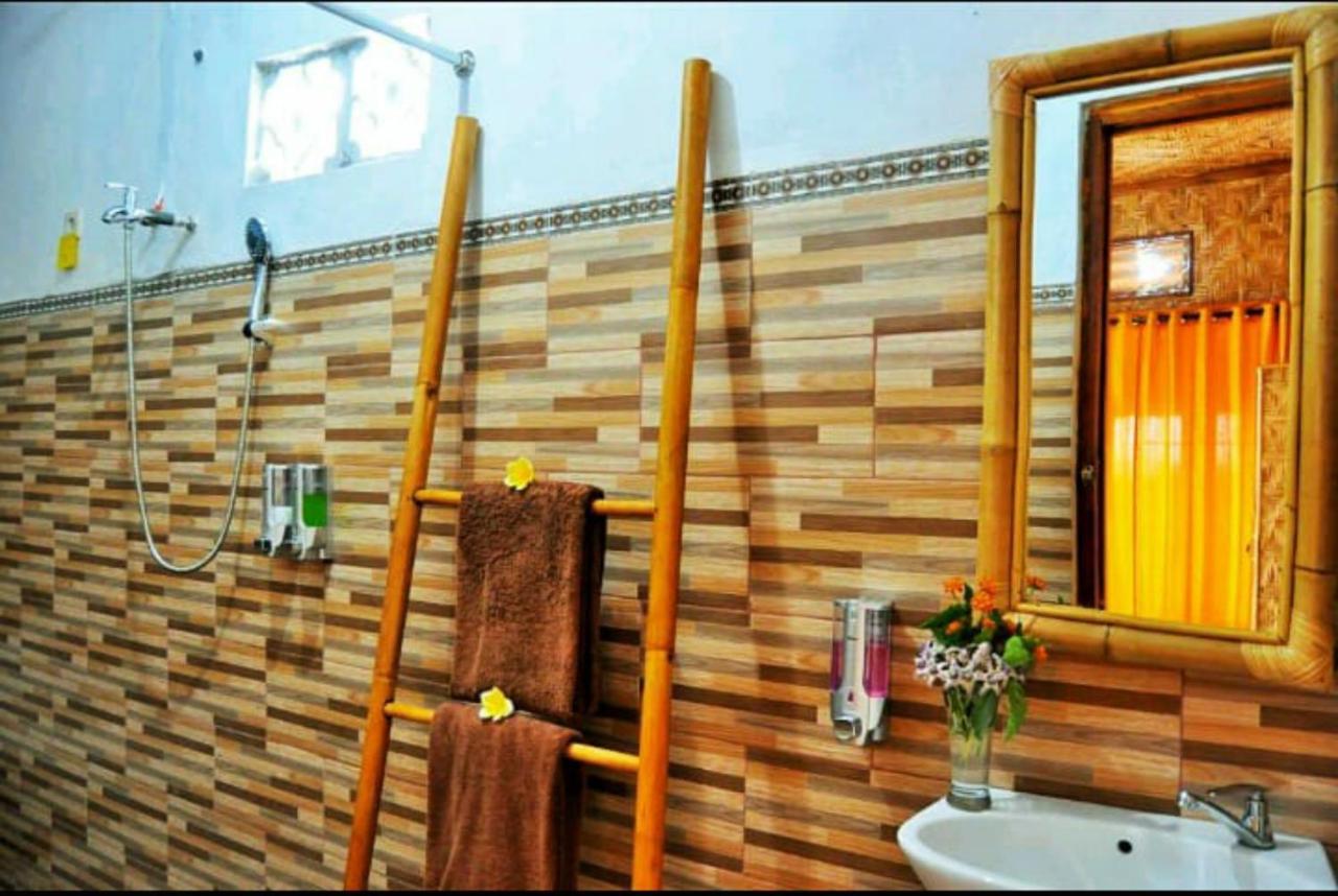 Gentari Homestay And Tour Batununggul Exterior foto